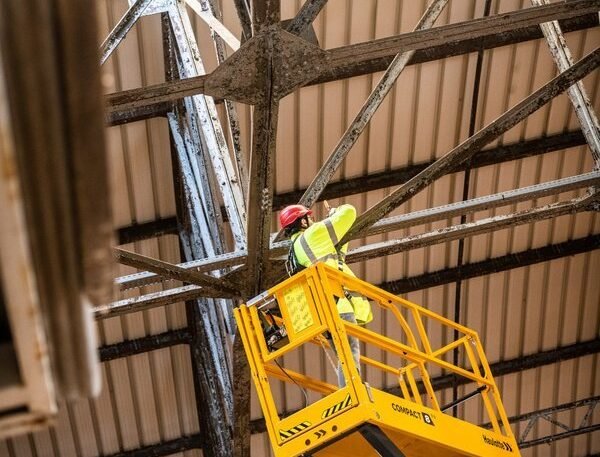 Nacelle ciseaux 14 m